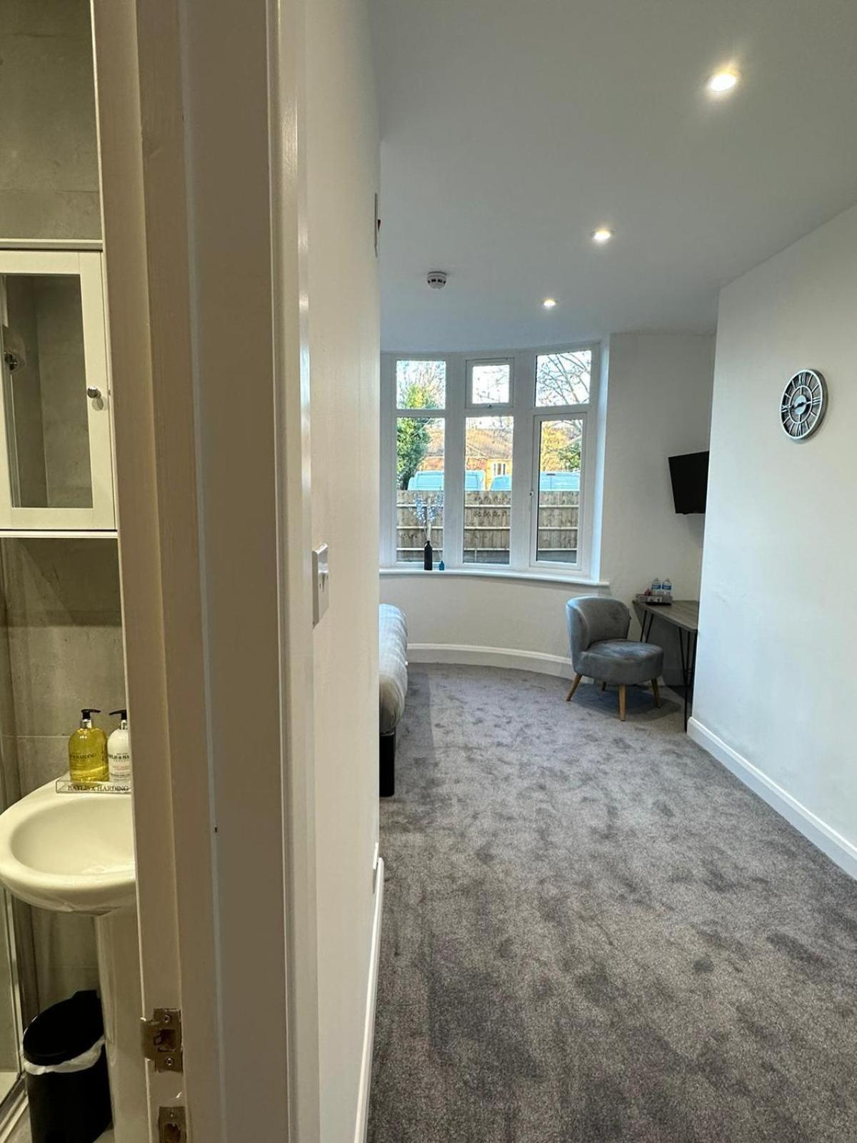 Alban Suites St Albans Экстерьер фото